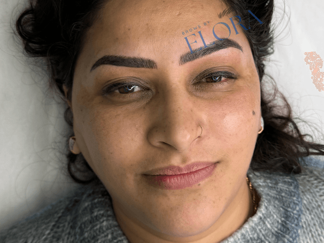 Combination Brows technique combining microblading and powder shading for enhanced brow definition